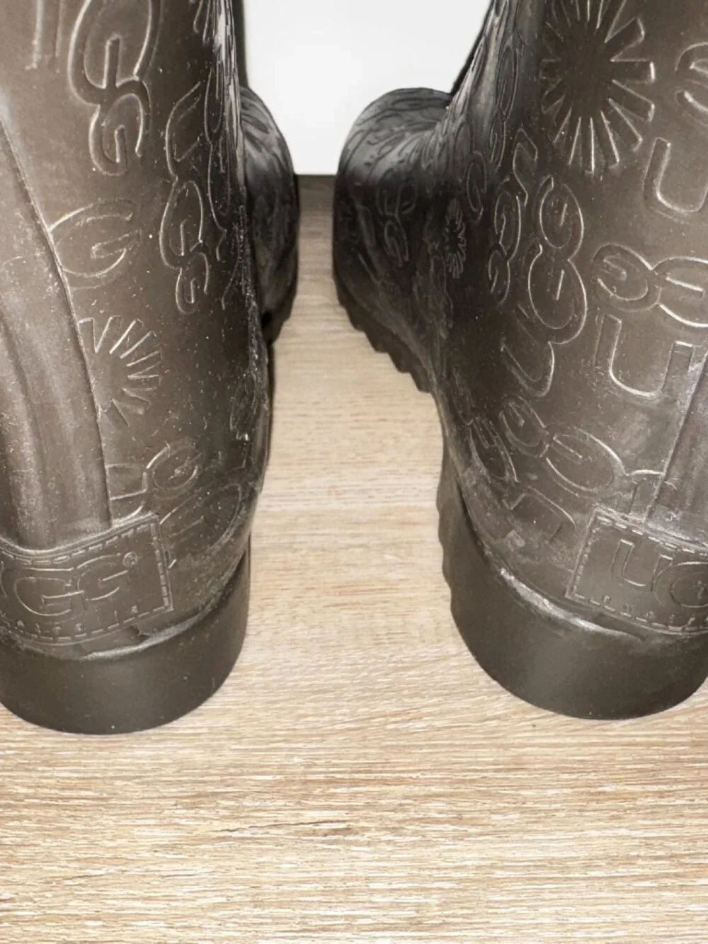 UGG Black Rain Boots Women's Size 7 Waterproof Rubber Tall Boots Excellent